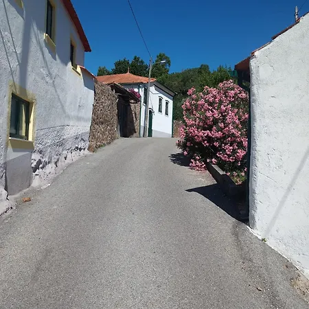 A Quinta Da Colina Casa de Férias Castanheira de Pera